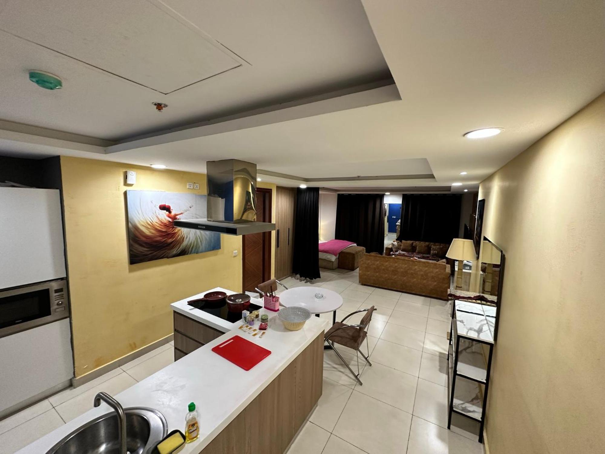 Sunset Luxury Gold Crest Mall Residency Лахор Екстериор снимка