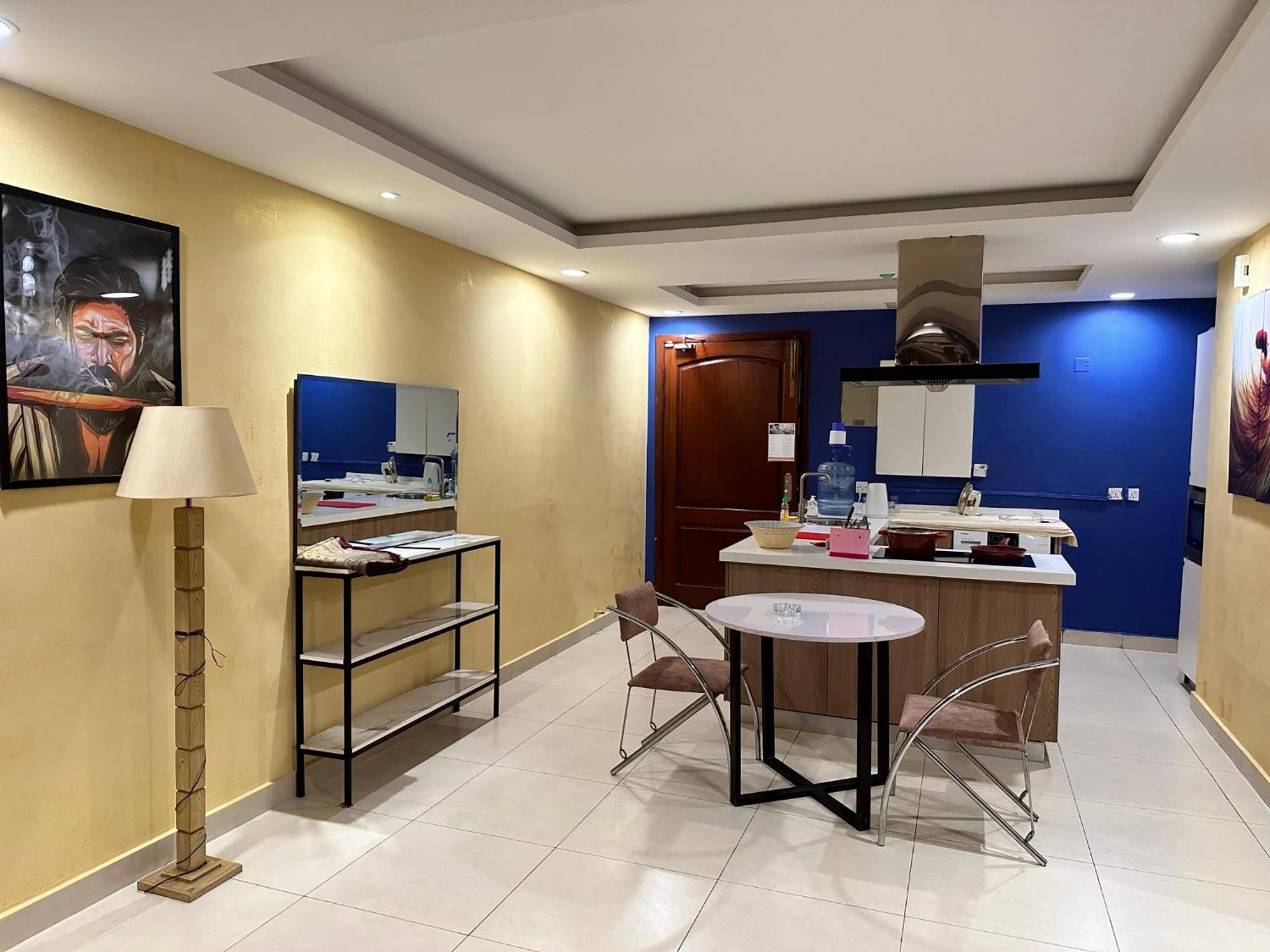 Sunset Luxury Gold Crest Mall Residency Лахор Екстериор снимка